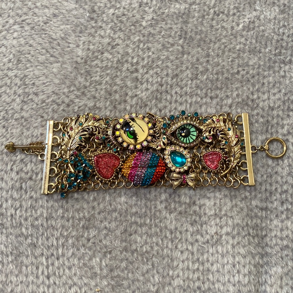 Betsey Johnson the Eyes Have it Toggle Bracelet